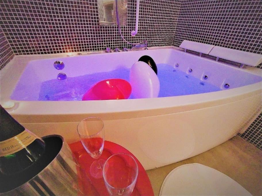 Zentral Club Neutron-Jacuzzi Apartment Belmonte De Miranda Exterior photo