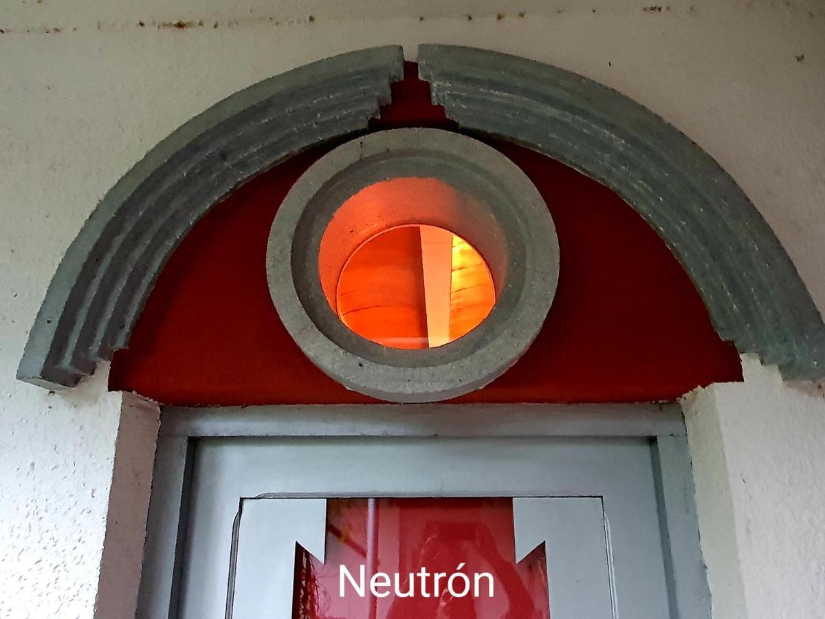 Zentral Club Neutron-Jacuzzi Apartment Belmonte De Miranda Exterior photo